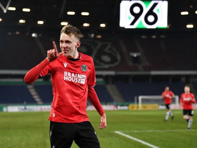 只会吃饭睡觉打拜仁，门兴竟被德乙保级队3球淘汰