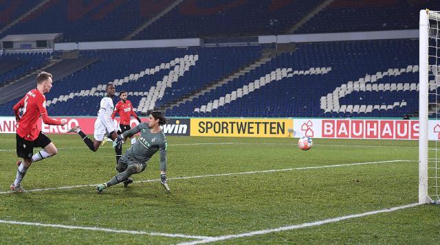 只会吃饭睡觉打拜仁，门兴竟被德乙保级队3球淘汰