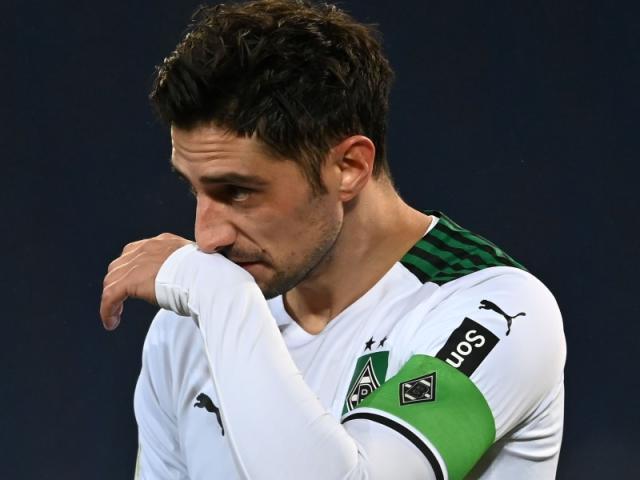 只会吃饭睡觉打拜仁，门兴竟被德乙保级队3球淘汰