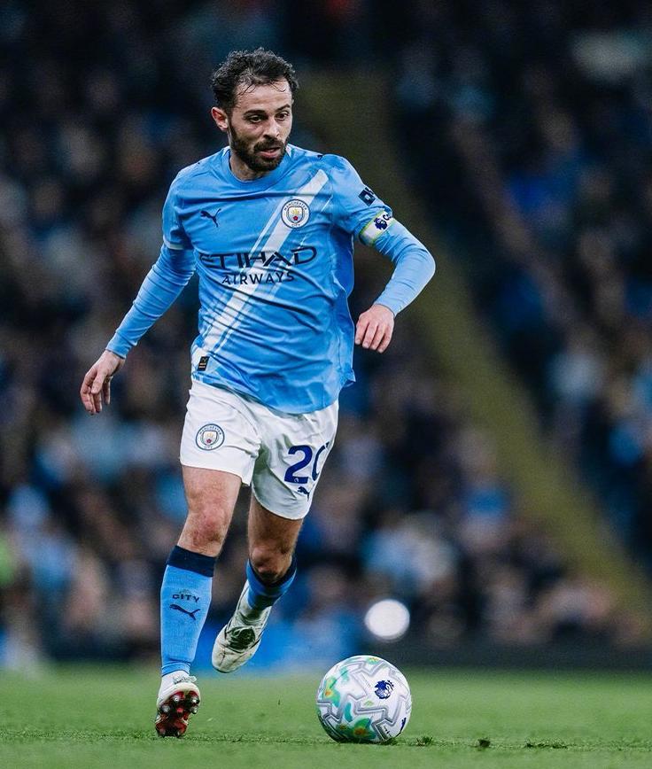 加拿大28开奖结果-瓜帅跌倒塔帅吃饱!哈兰德梦游0射正,曼城2-2森林冠军渐行渐远